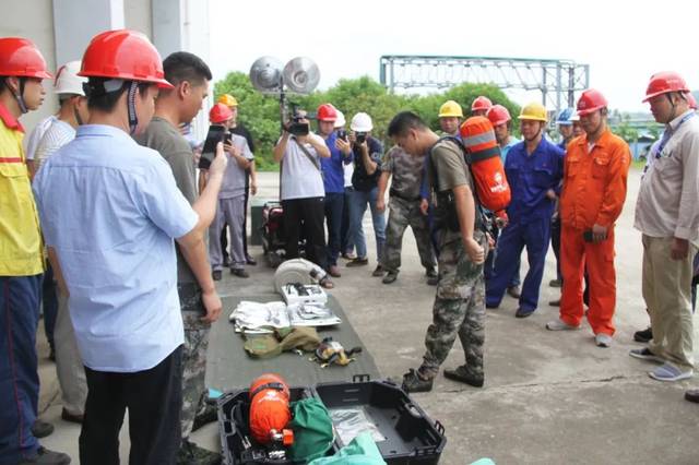 鹿寨縣2019年危險(xiǎn)化學(xué)品及特種設(shè)備事故應(yīng)急演練在氯堿公司順利舉行